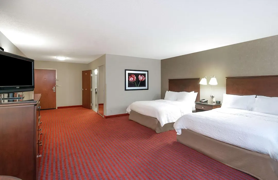 Hampton Inn Richmond - Airport-1